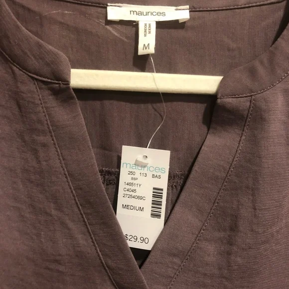 Maurice’s polyester top - Picture 3 of 3